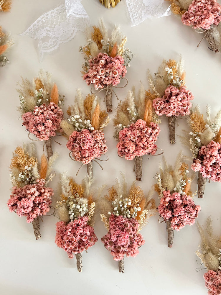 BOUTONNIERES