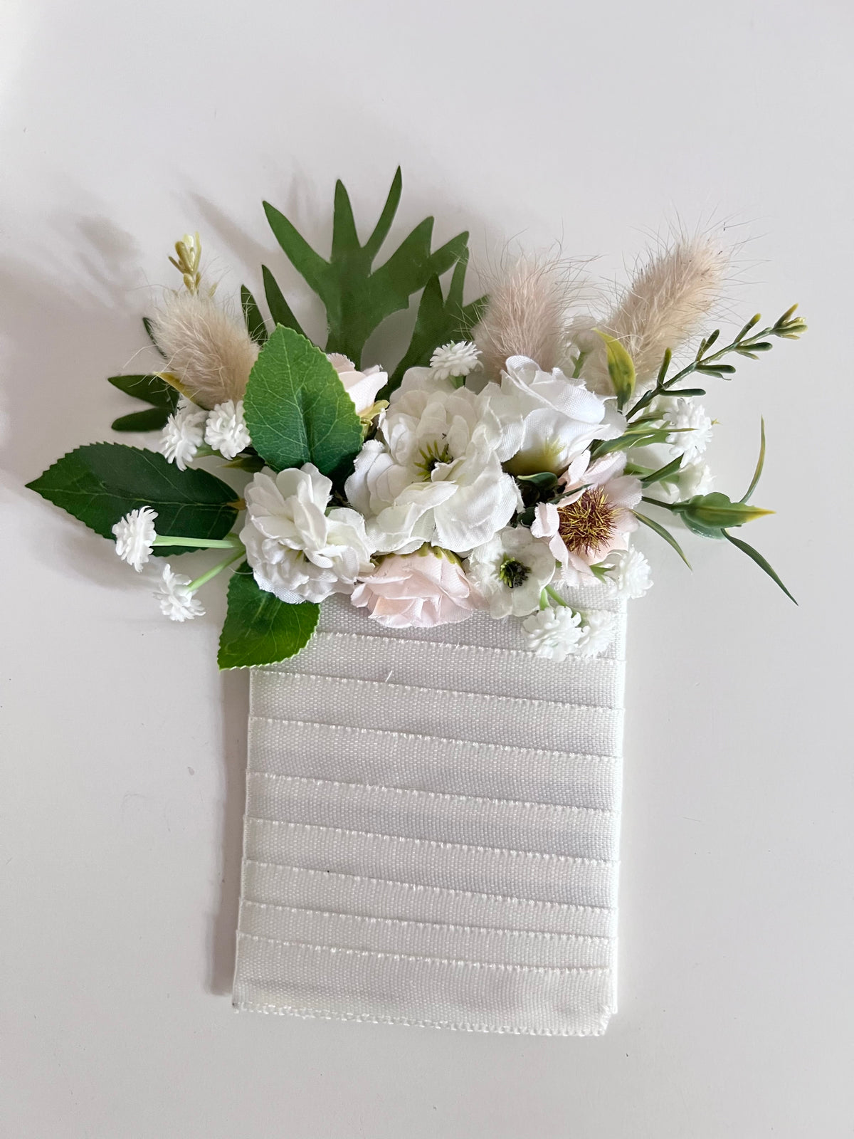WHITE & GREEN POCKET BOUTONNIERE