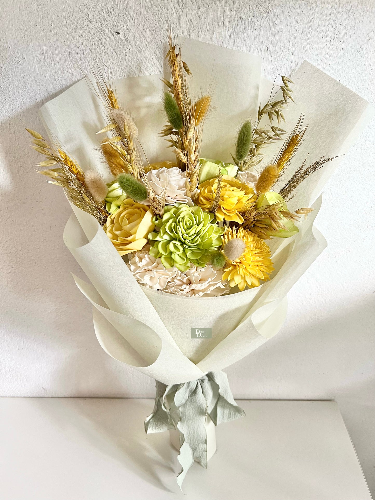 LIME WHISPER BOUQUET/Sola flower bouquet