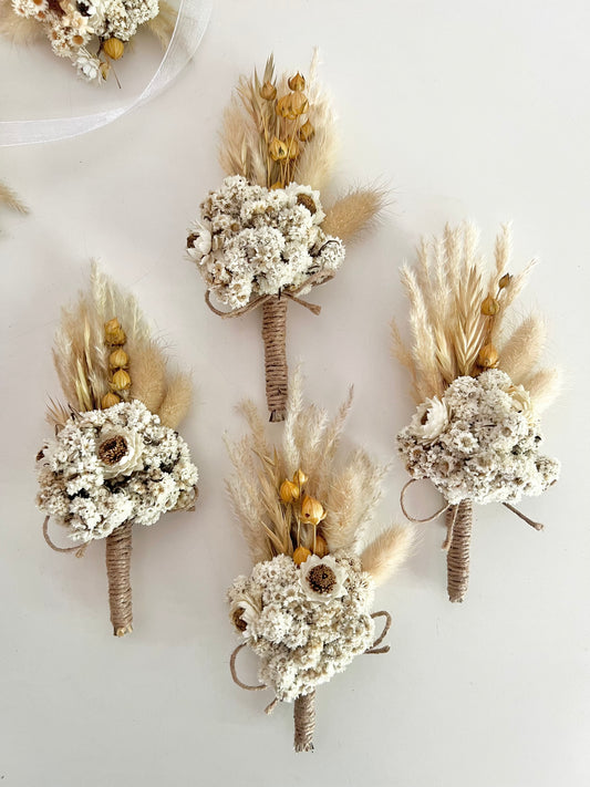 IVORY BOUTONNIERE