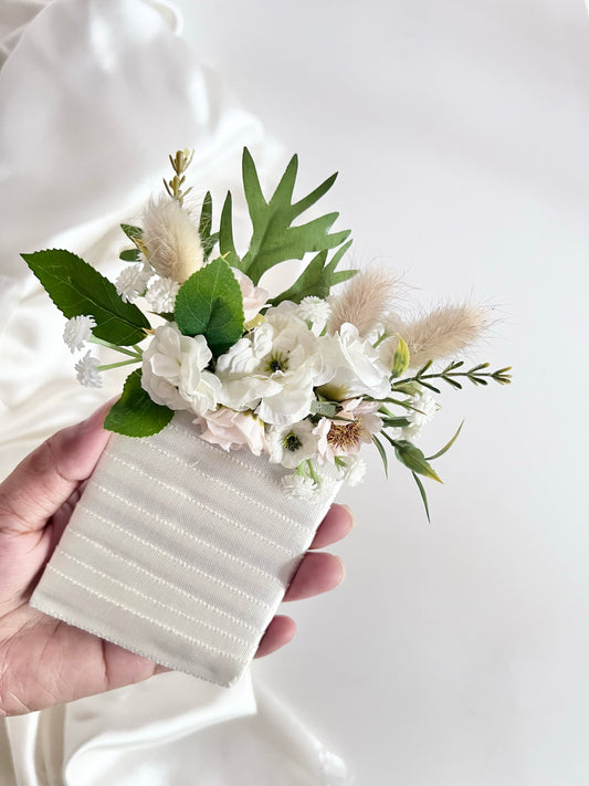 WHITE & GREEN POCKET BOUTONNIERE