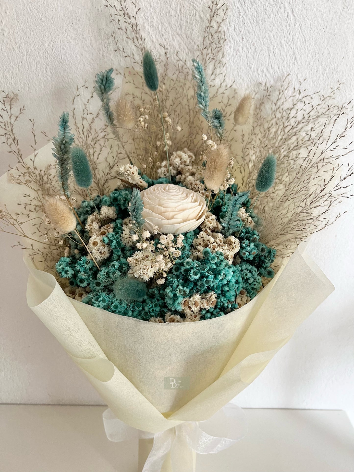 Turquoise midi bouquet