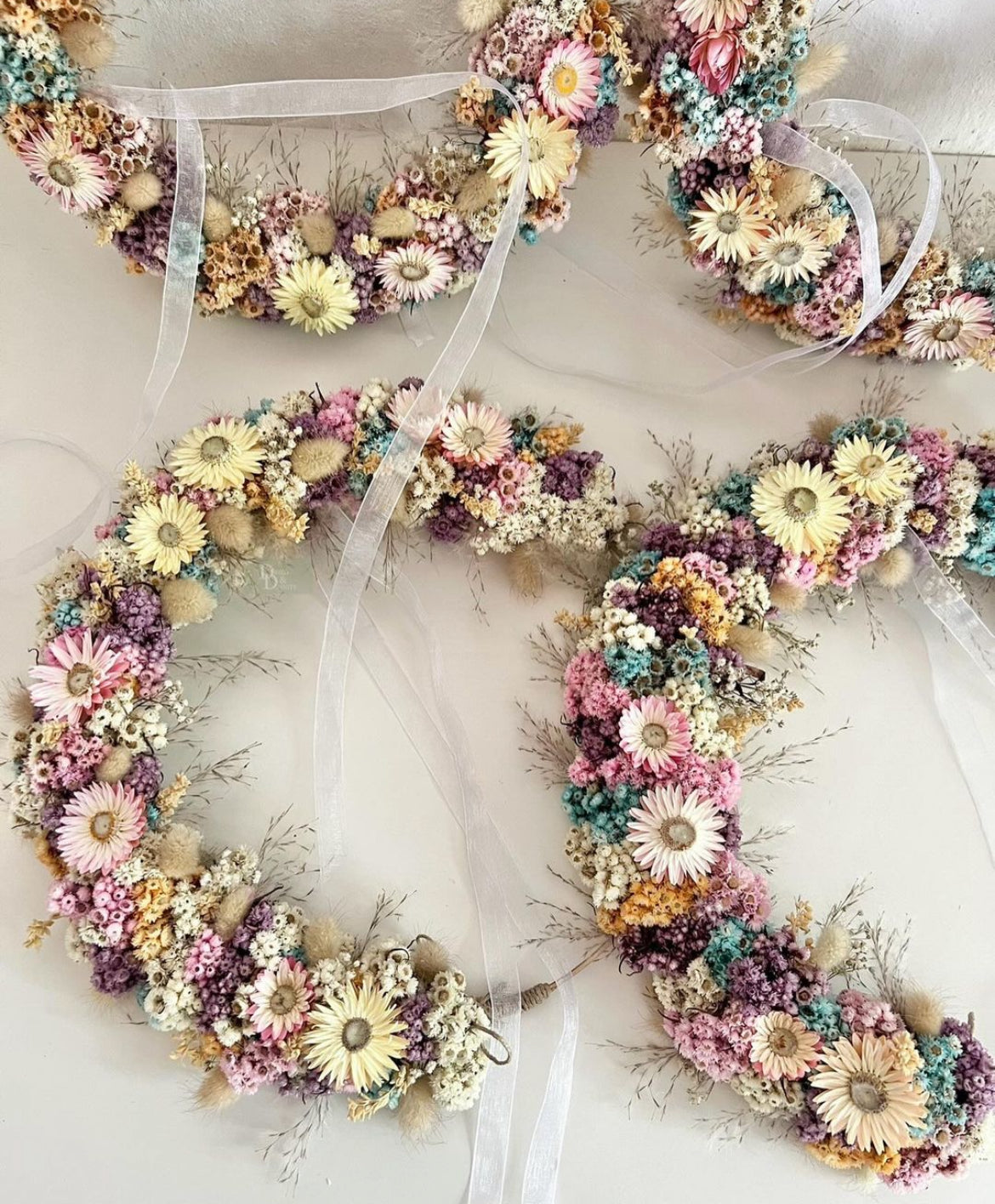 MULTICOLOURED WREATH