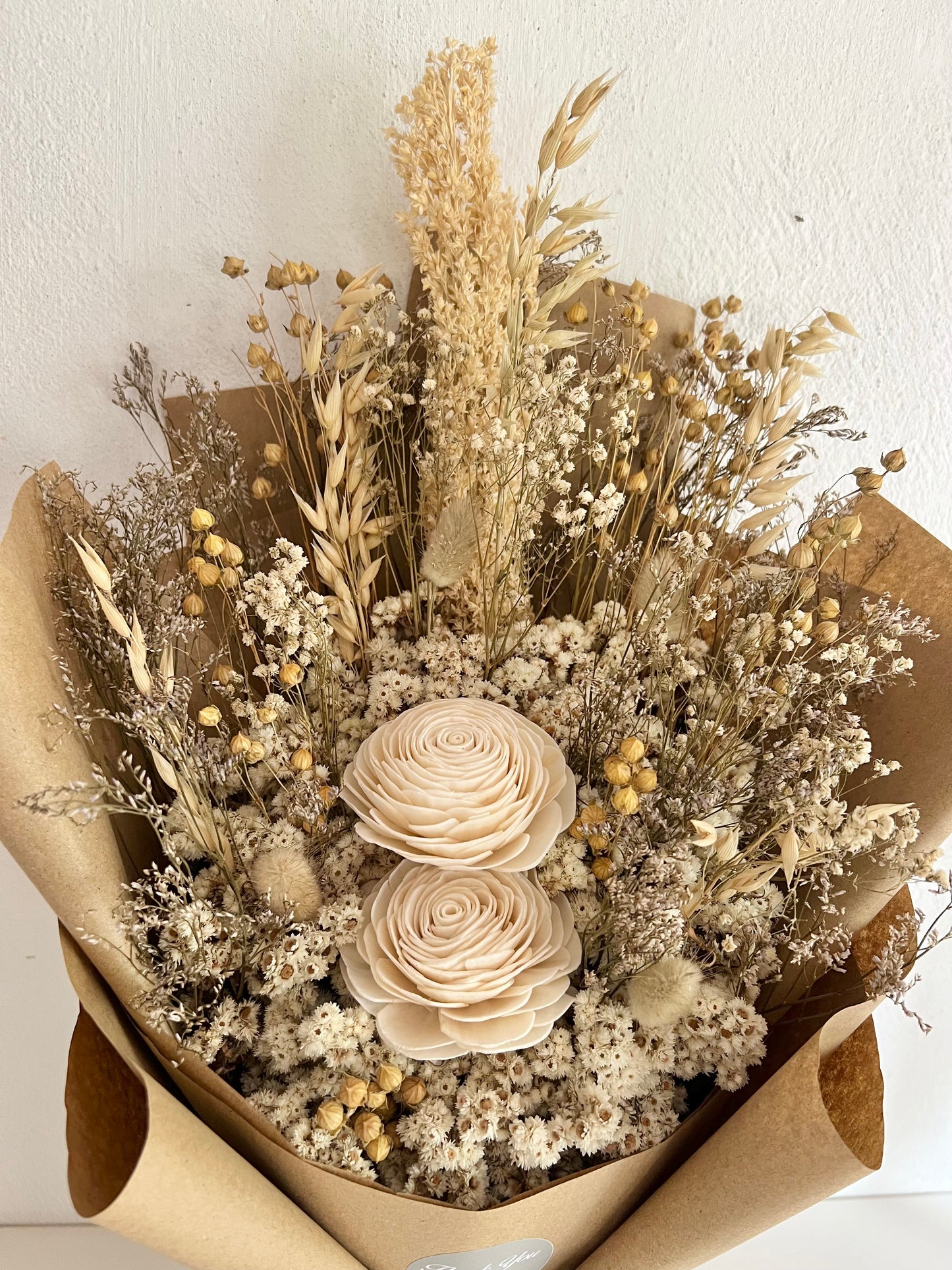 NEUTRAL BOUQUET